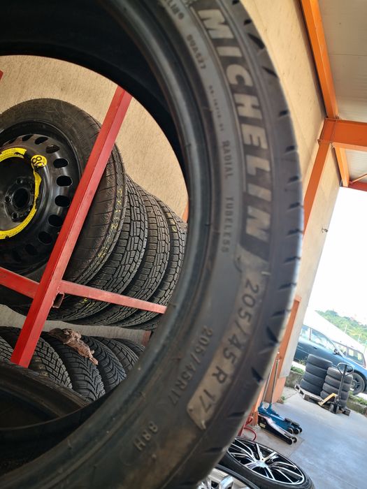 205 45 17 цола гуми нови Michelin 4 броя