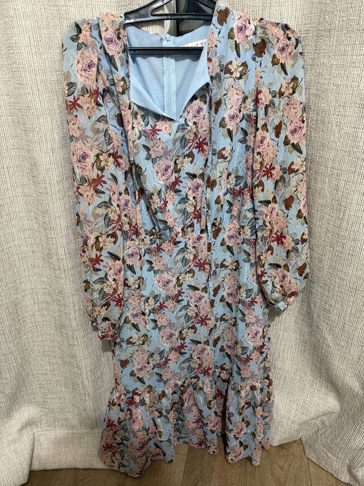 Женская одежда , цену можно обговорить