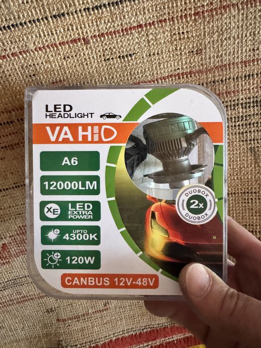Продам LED лампы цоколь H4.