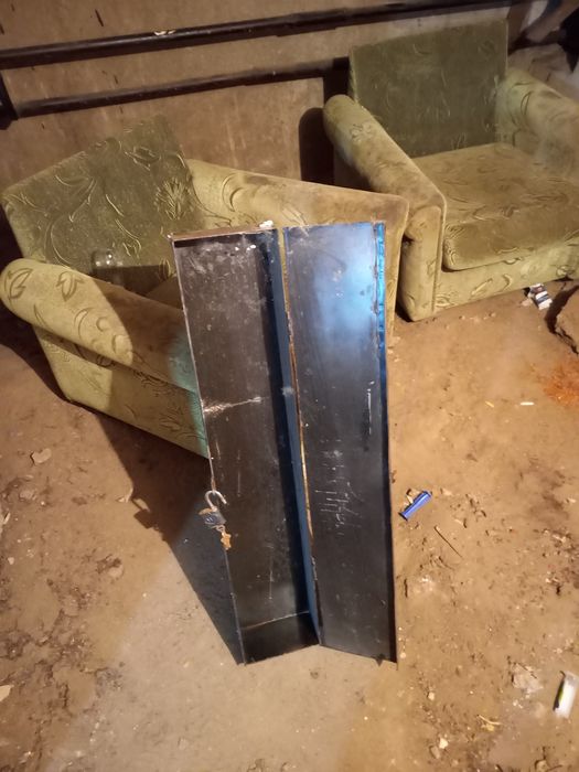 Продам сейф металлический