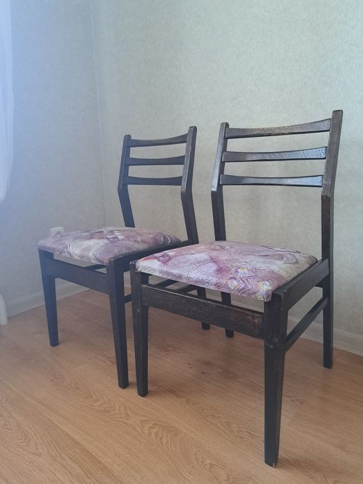 Стулья деревянные