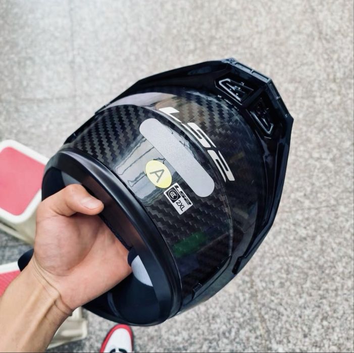 Мотошлем LS2 FF801 carbon