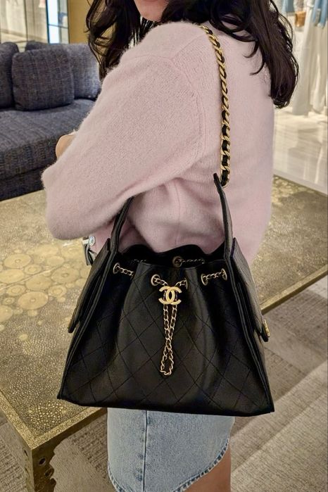 Chanel черная сумка