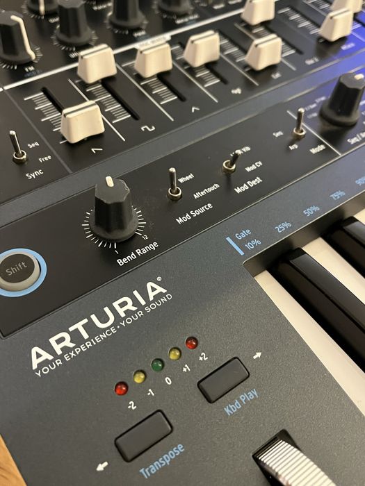 Arturia MiniBrute2
