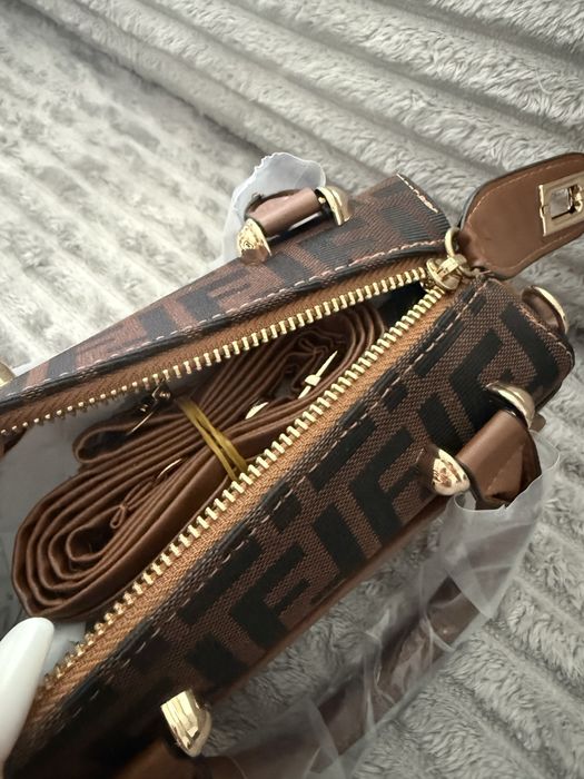 Geanta fendi noua
