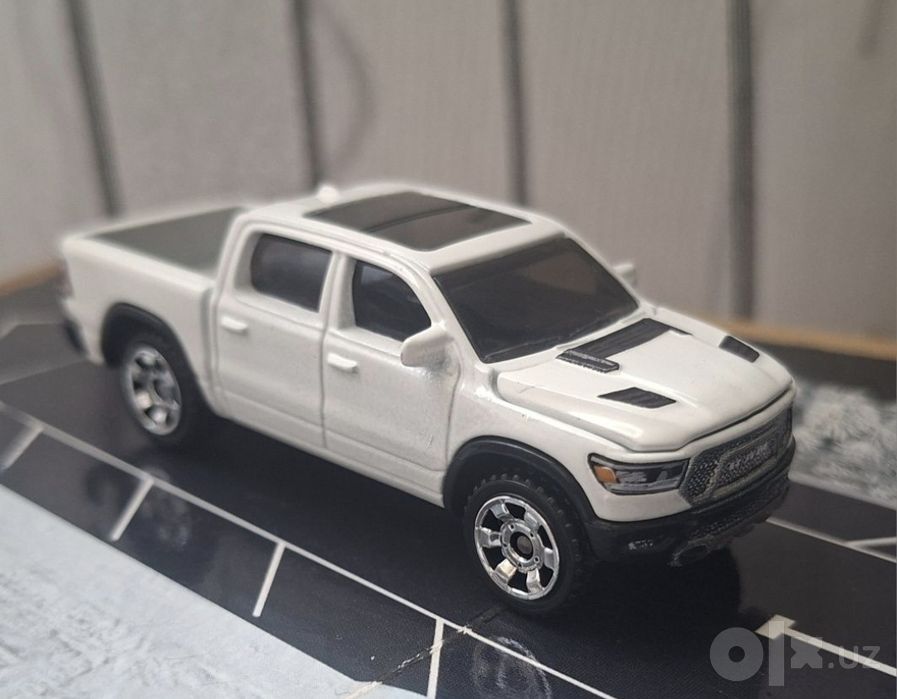 Продам Hot Wheels сильвер, мэйнлайн и Blokees Transformers