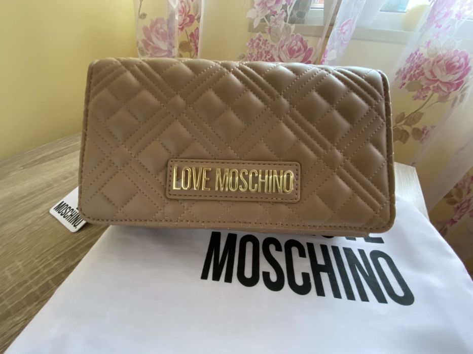 Love Moschino нова оригинална чантичка