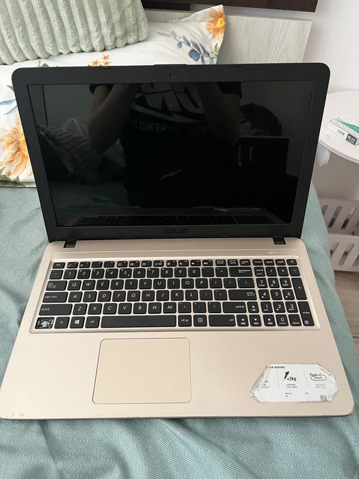 Laptop Asus X540L defect