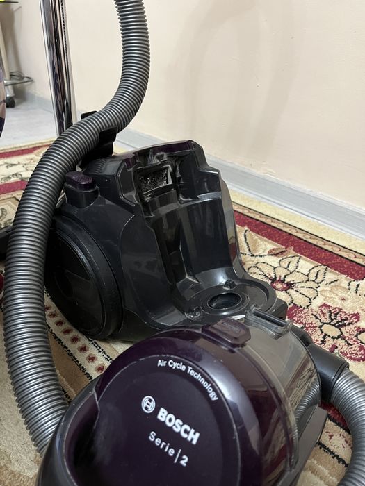 BOSCH пылесос в отличном состаяний