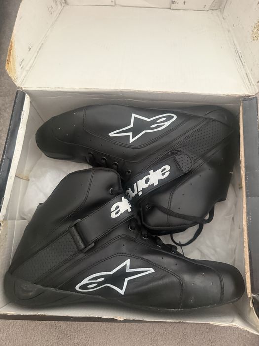 Продам мотоботы Alpinestars  оригинал в отличном состоянии размер 44.