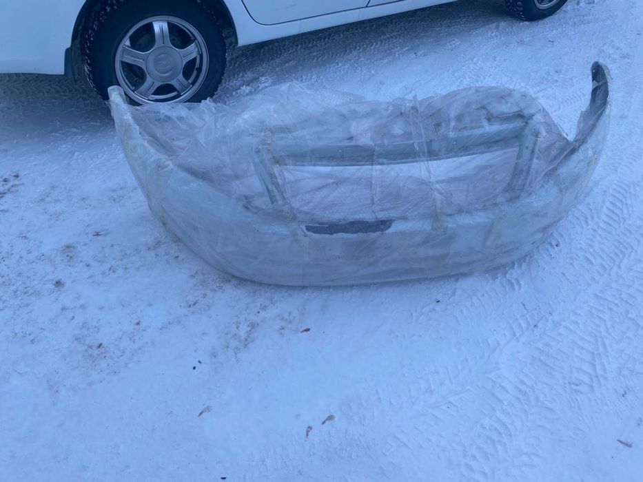 Продам передний бампер на ладу гранта