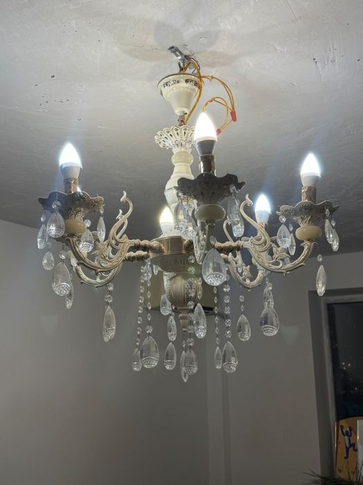 Люстра 6 лампочек