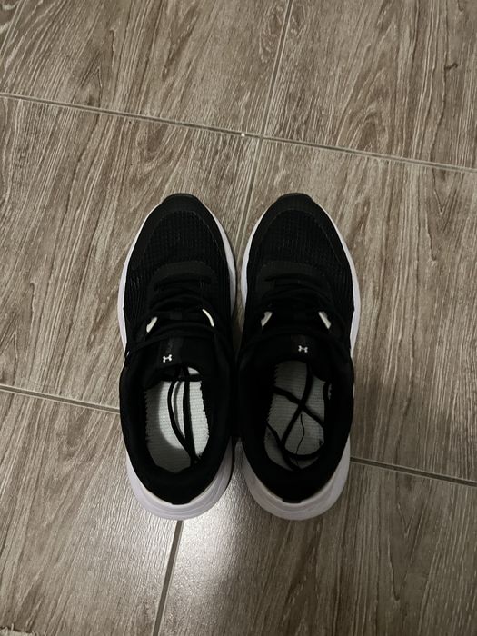 Кроссовки under armour
