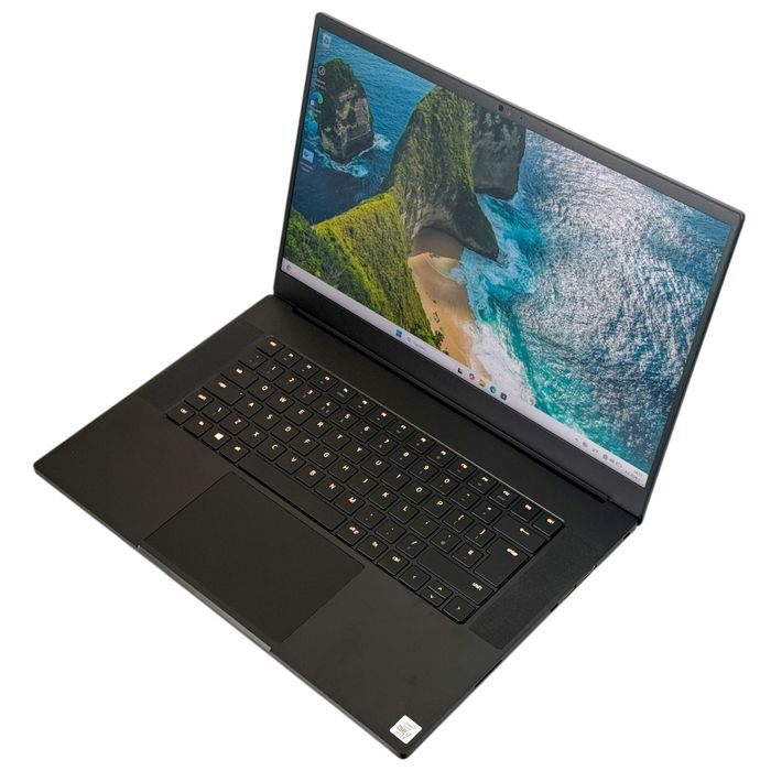 Razer Blade 15" FHD i7-10875H 16GB RAM 512GB SSD NVIDIA RTX 3070