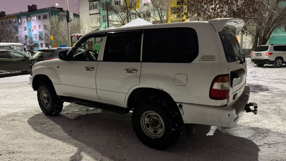 Toyota Land Cruiser 105