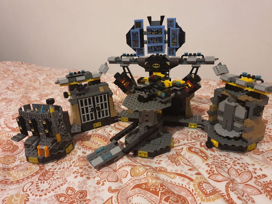 Set lego Batman 2017 Batcave Breake in