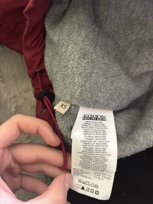 Napapijri xs червено