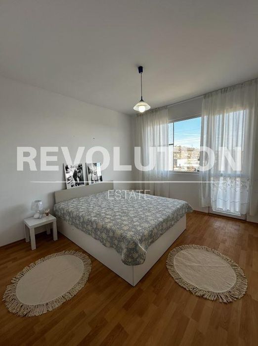 Дава се под наем Двустаен апартамент в Варна, Младост 1 - 51 кв.м за 448.8 € - Снимка #2