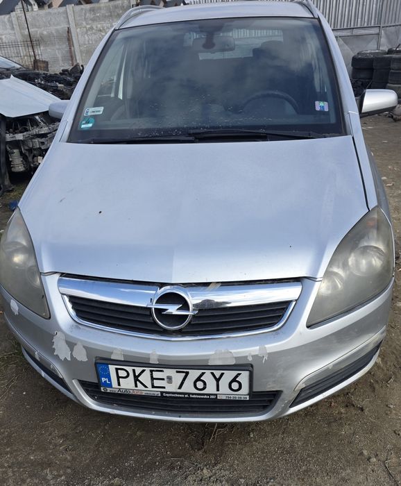 Dezmembrez opel Zafira b 1.9 cdti 150 c.p