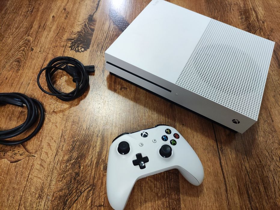Xbox One S – Impecabil, Curățat de Praf, Pastă Premium • Controller In