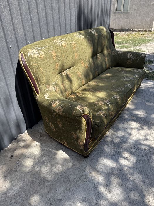 Диван сатылады,жыртылмаған сынбаған.