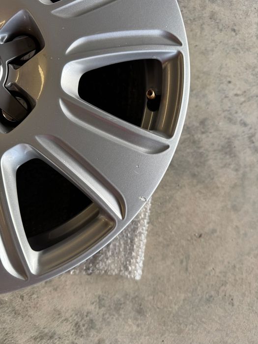 Ауди джанти с гуми Audi Q2, Q3, A3