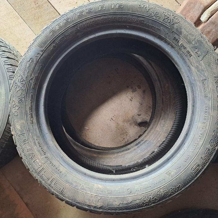 Продам шины на 16