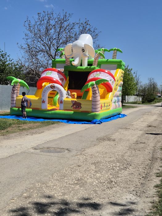 Loc joaca cu topogan gonflabil Nou