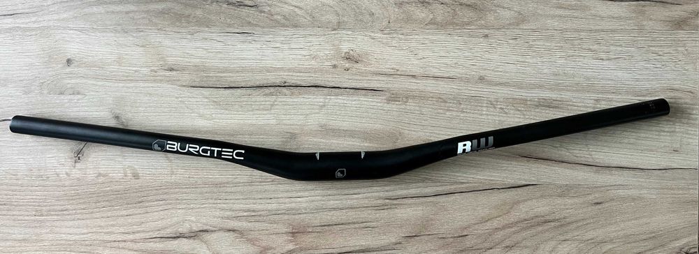 Ghidon MTB: Burgtec Ride Wide Enduro si Nukeproof Horizon