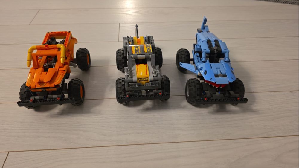 Vand Seturi Lego,placi Lego mari si mici.