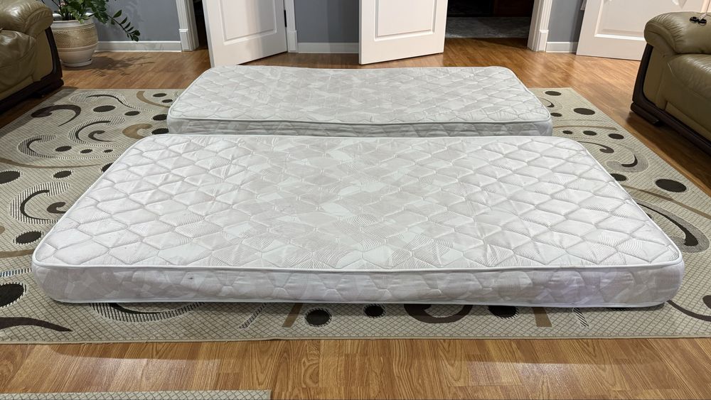 Продам 2 матраса 190х95 в хорошем состояни,