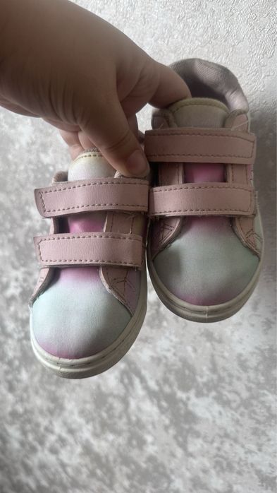 Обувь на девочку