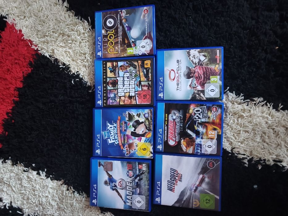 Play station 4 PRO  1Tb 2 console