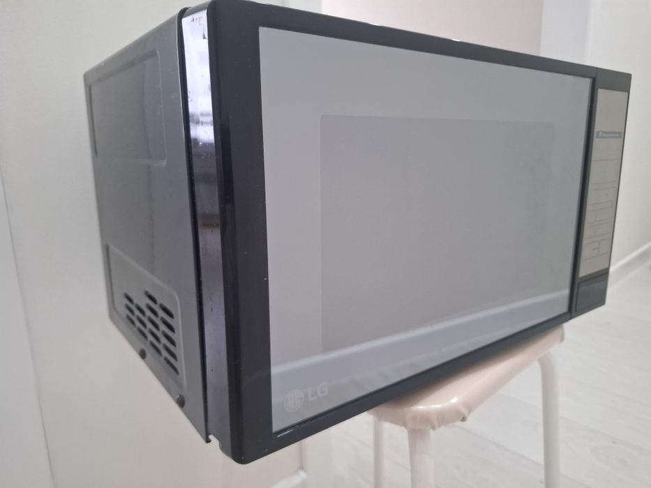 Продаётся микроволновка LG