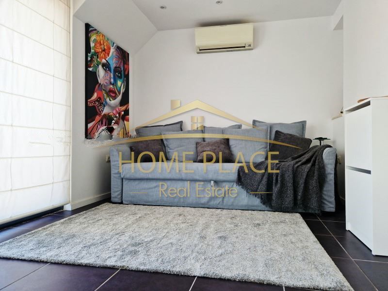 Дава се под наем Едностаен апартамент в Варна, Център - 58 кв.м за 663 € - Снимка #2