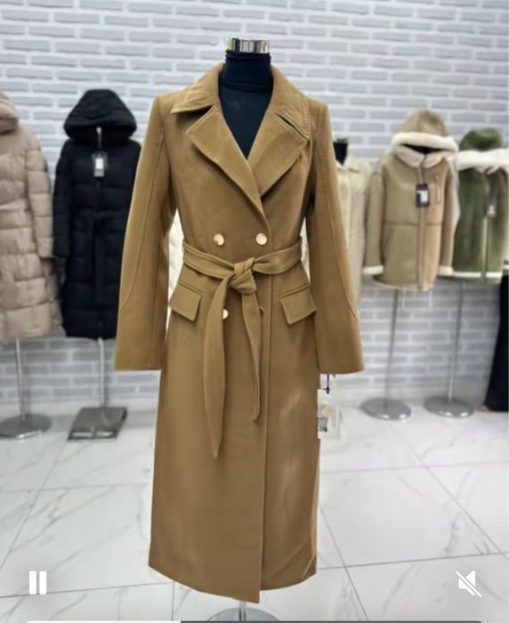 Пальто демисезонное. Новое