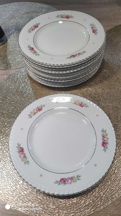 12 бр. Гръцки Порцеланови Чинии KERAMIKOS със Златен Кант