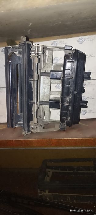 Продам на Мерседес 140