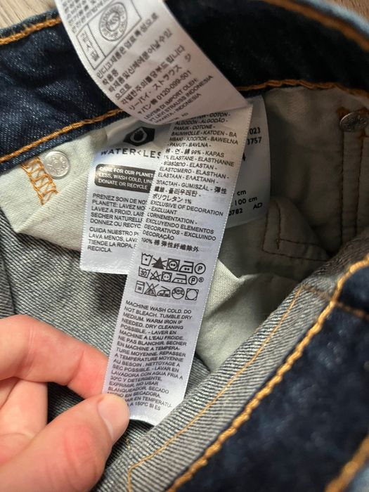 Blugi Levis marimea W 33 L 34