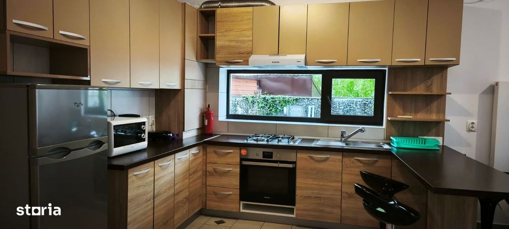 Ap. 2 camere, semicentral, bloc nou, parcare privata