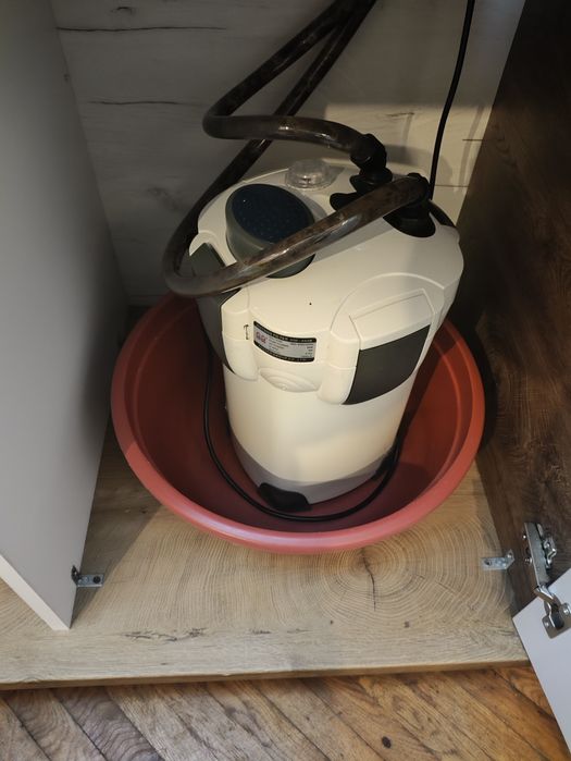 Продавам аквариум