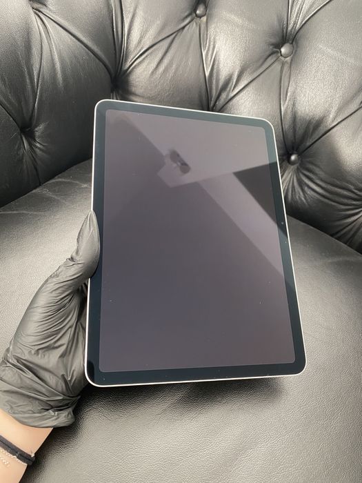 iPad Air 11-Inch M3 / WI-FI / 256 GB / Starlight / Desigilat|