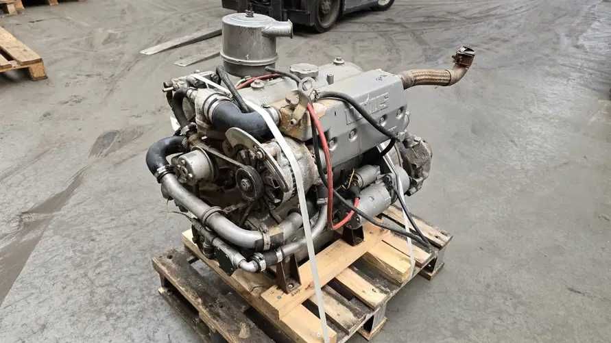 Motor complet miniexcavator Mitsubishi K4E - Piese motor Mitsubishi