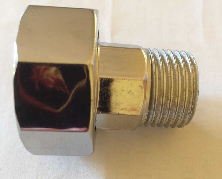 Щуцер с холендрова гайка 1/2" към 1"