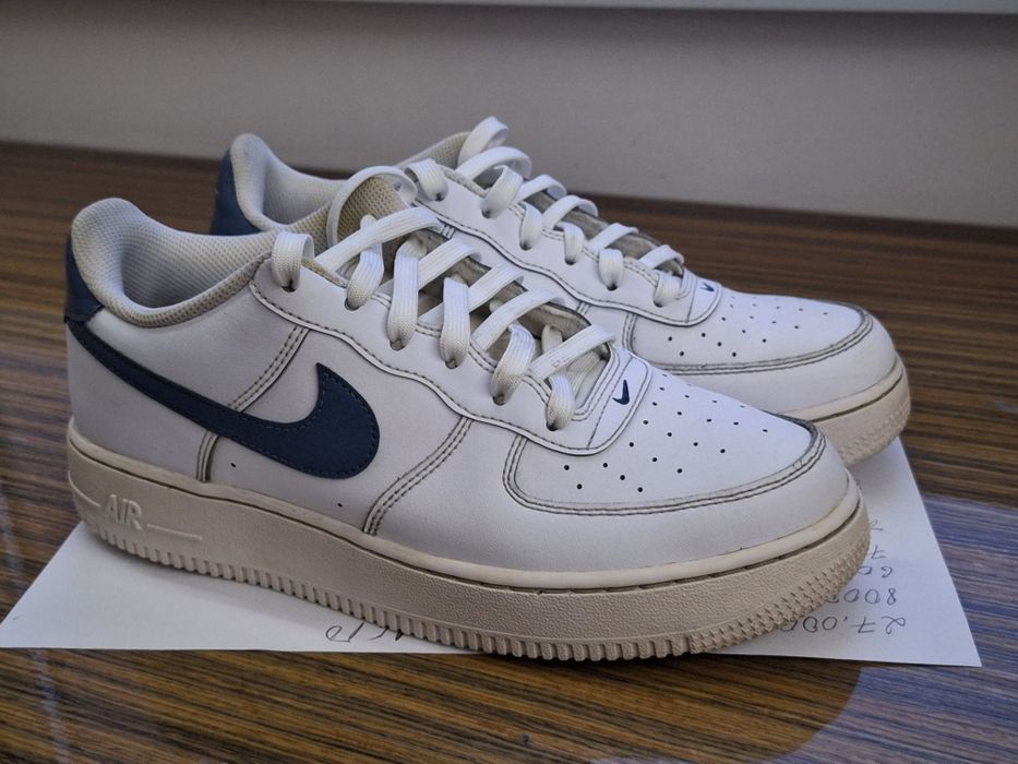 Найк айр форс 1 белые с синей расцветкой