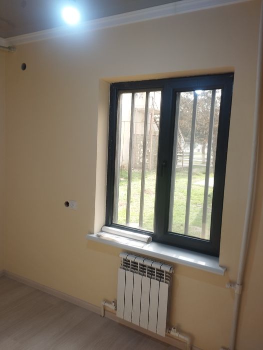 ЦДВА да   Ешлар марказини олдида кв ижарага Берилади 2 хона