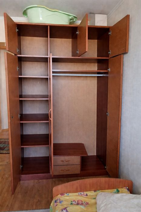 Продам шкаф в хорошем состоянии