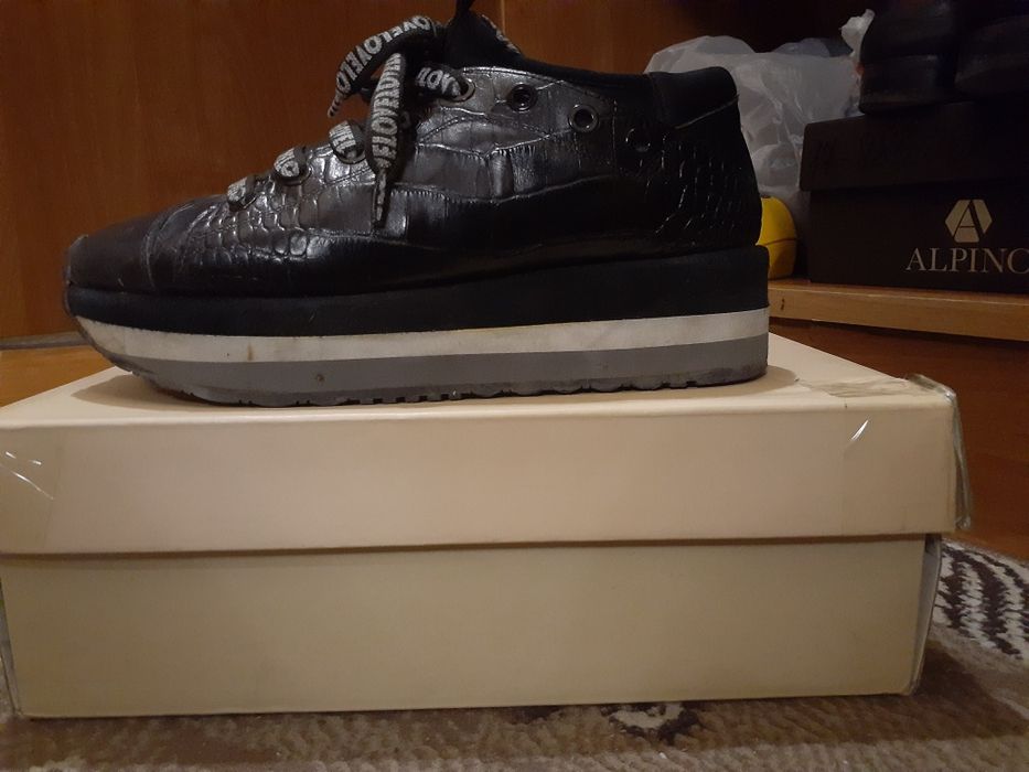 Продам обувь кожаные