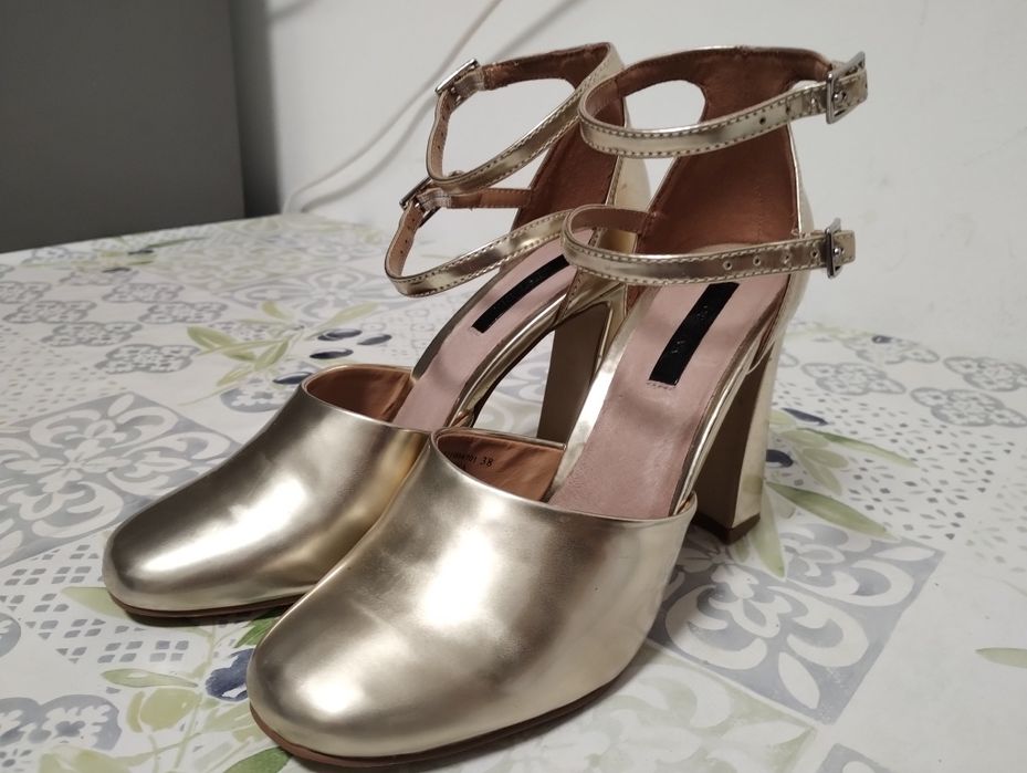 Pantofi dama tip sandale cu toc gros