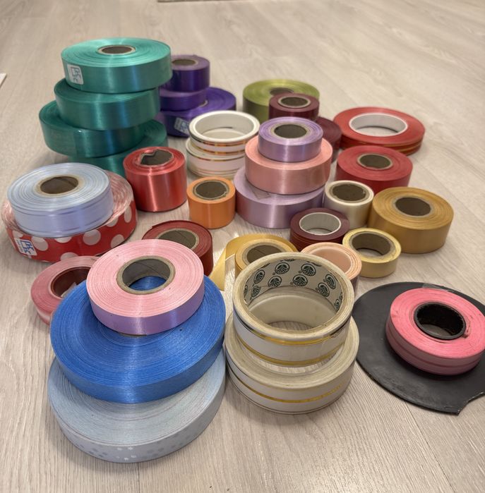 Цветарски материали - ленти и хартия